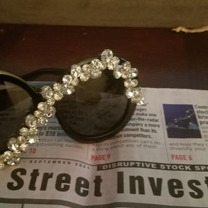 Fashionable Elegant Frames and Eyewear